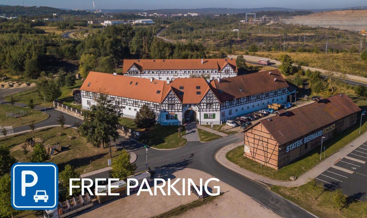 Penzion statek Bernard Královské Poříčí Exterior foto