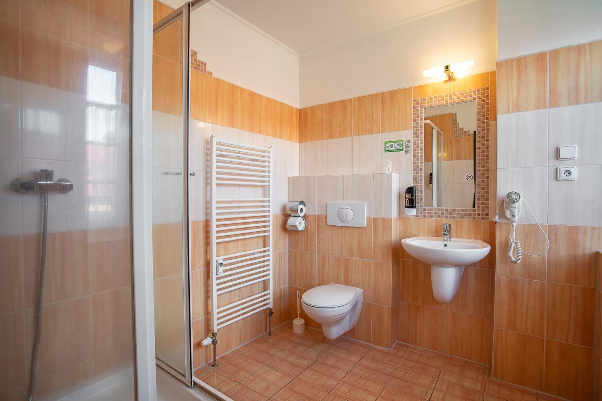 Penzion statek Bernard Královské Poříčí Zimmer foto